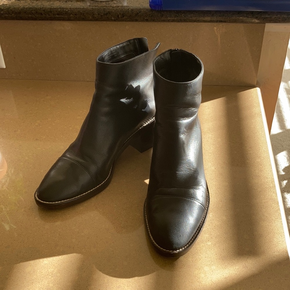Cole Haan 2” heel size 7 black boots